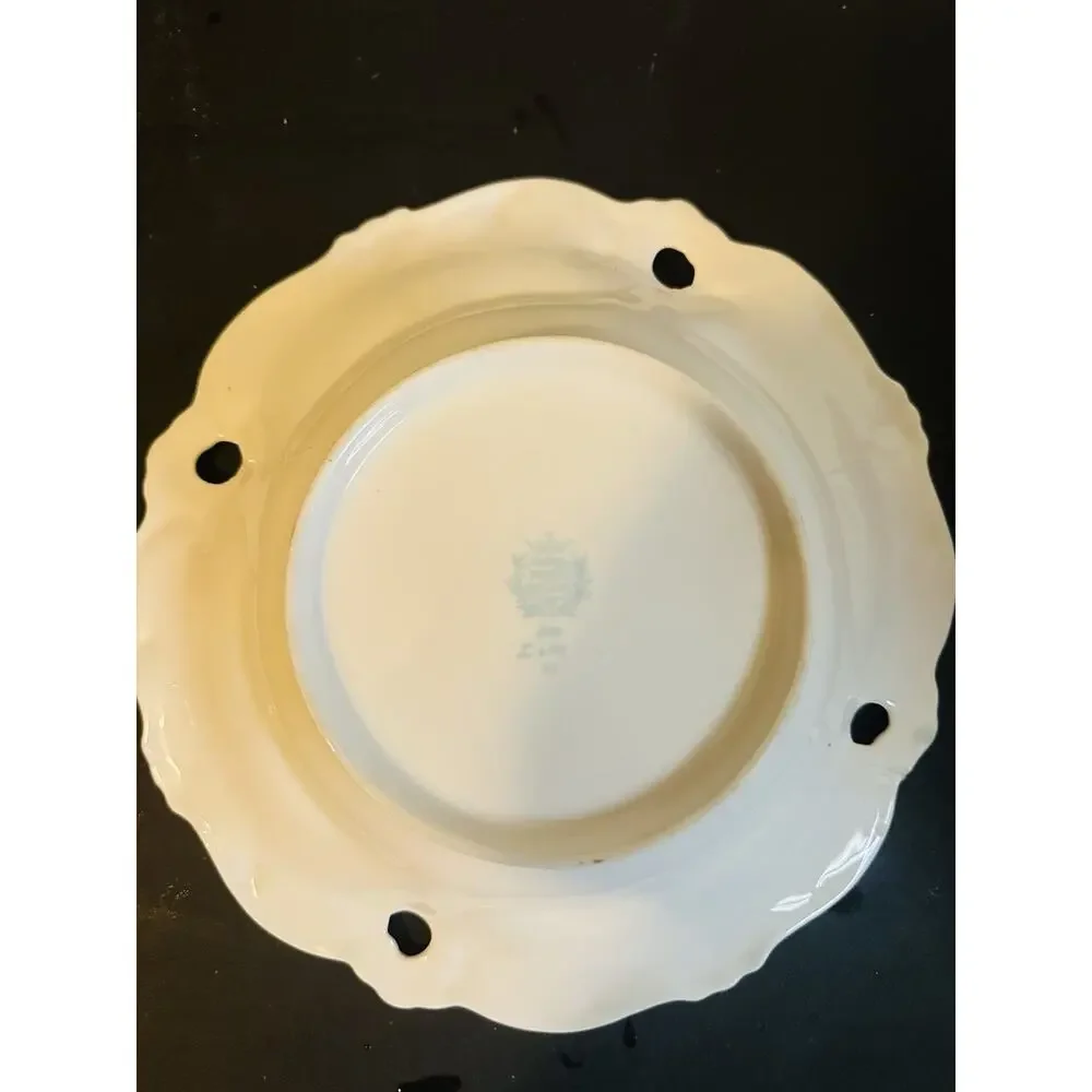 Weimar Porzellan (Weimar Porcelain), a German manufacturer based in Blankenhain